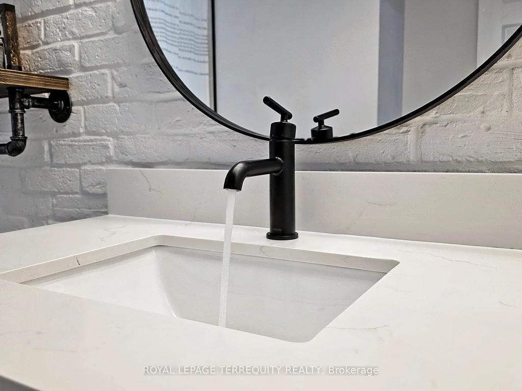 









15


Forbes

Avenue, 2,
Toronto,




ON
M6M 0B5

