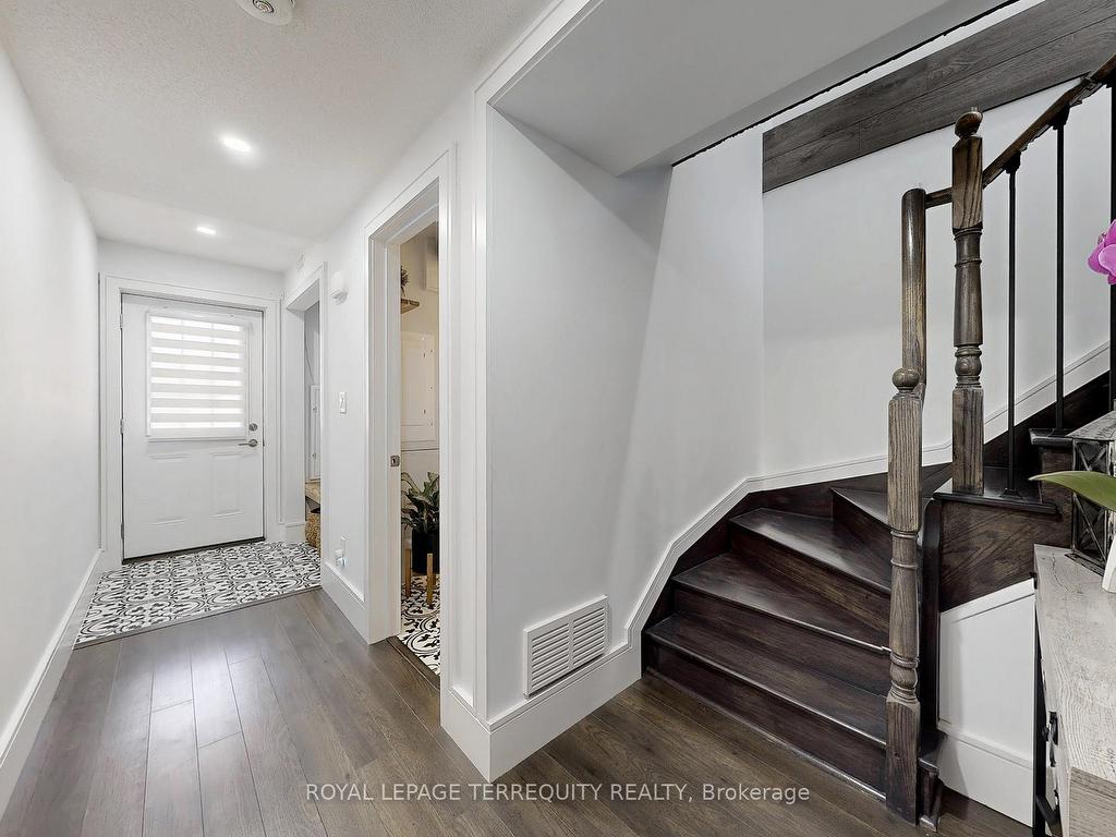 









15


Forbes

Avenue, 2,
Toronto,




ON
M6M 0B5

