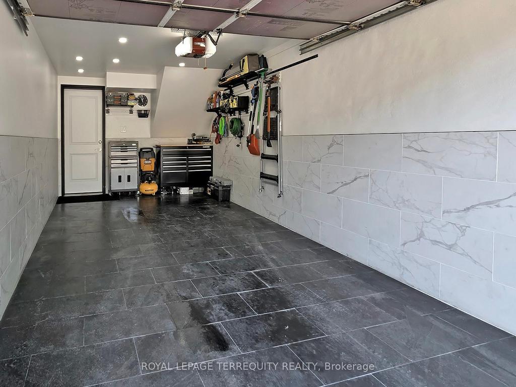 









15


Forbes

Avenue, 2,
Toronto,




ON
M6M 0B5

