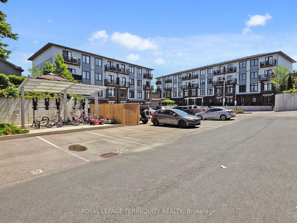 









15


Forbes

Avenue, 2,
Toronto,




ON
M6M 0B5

