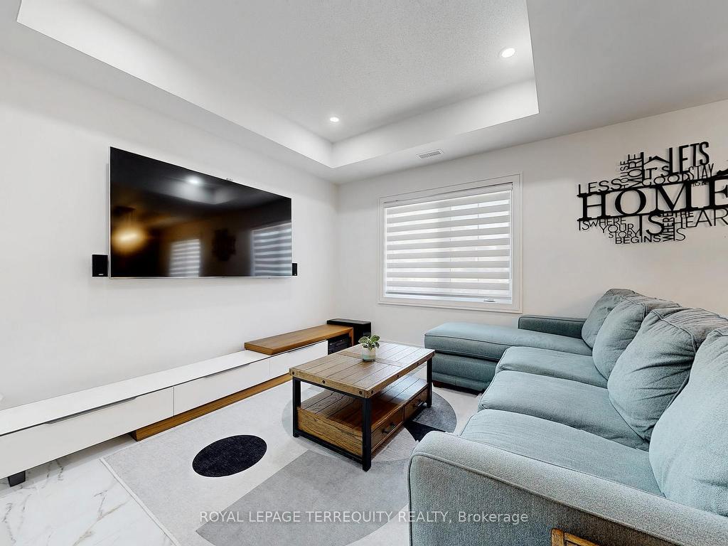 









15


Forbes

Avenue, 2,
Toronto,




ON
M6M 0B5

