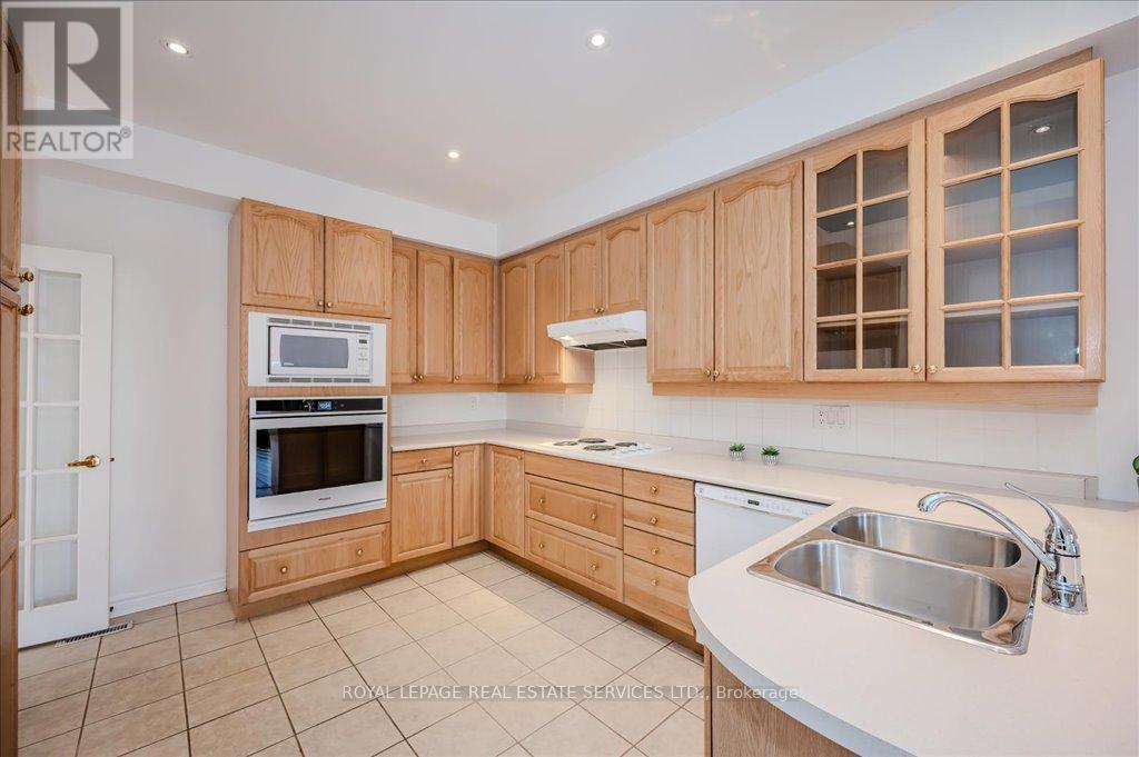 












19 - 1267 DORVAL DRIVE

,
Oakville,




Ontario
L6M3Z4

