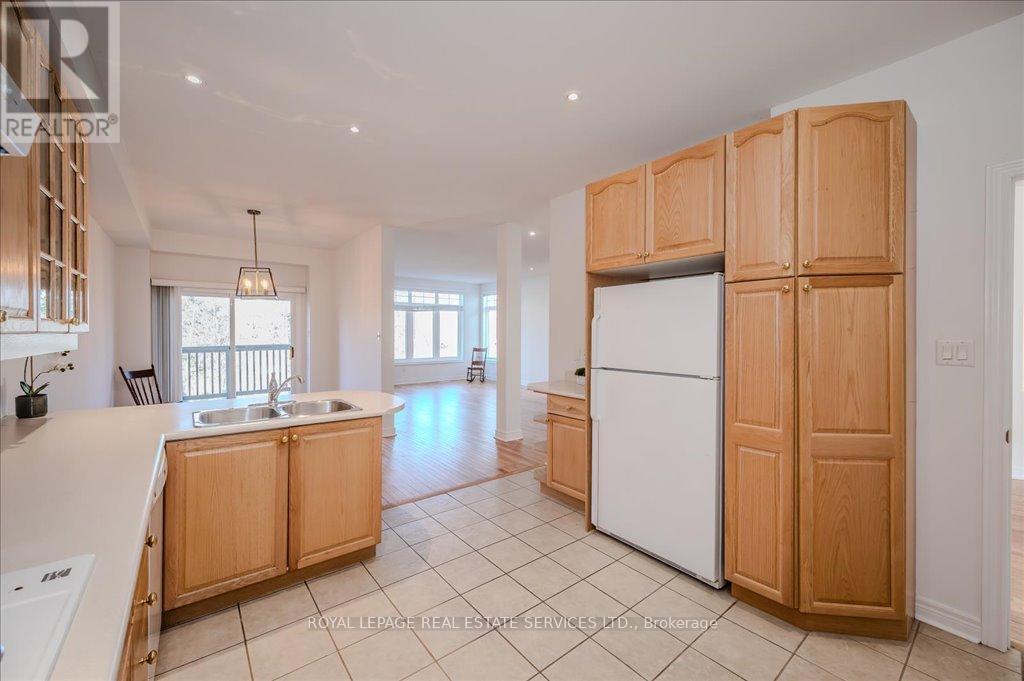 












19 - 1267 DORVAL DRIVE

,
Oakville,




Ontario
L6M3Z4


