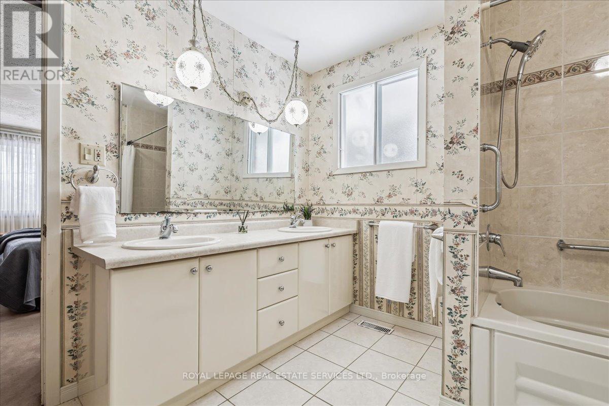 












4711 WATSON ROAD SOUTH ROAD S

,
Puslinch,




Ontario
N0B2J0

