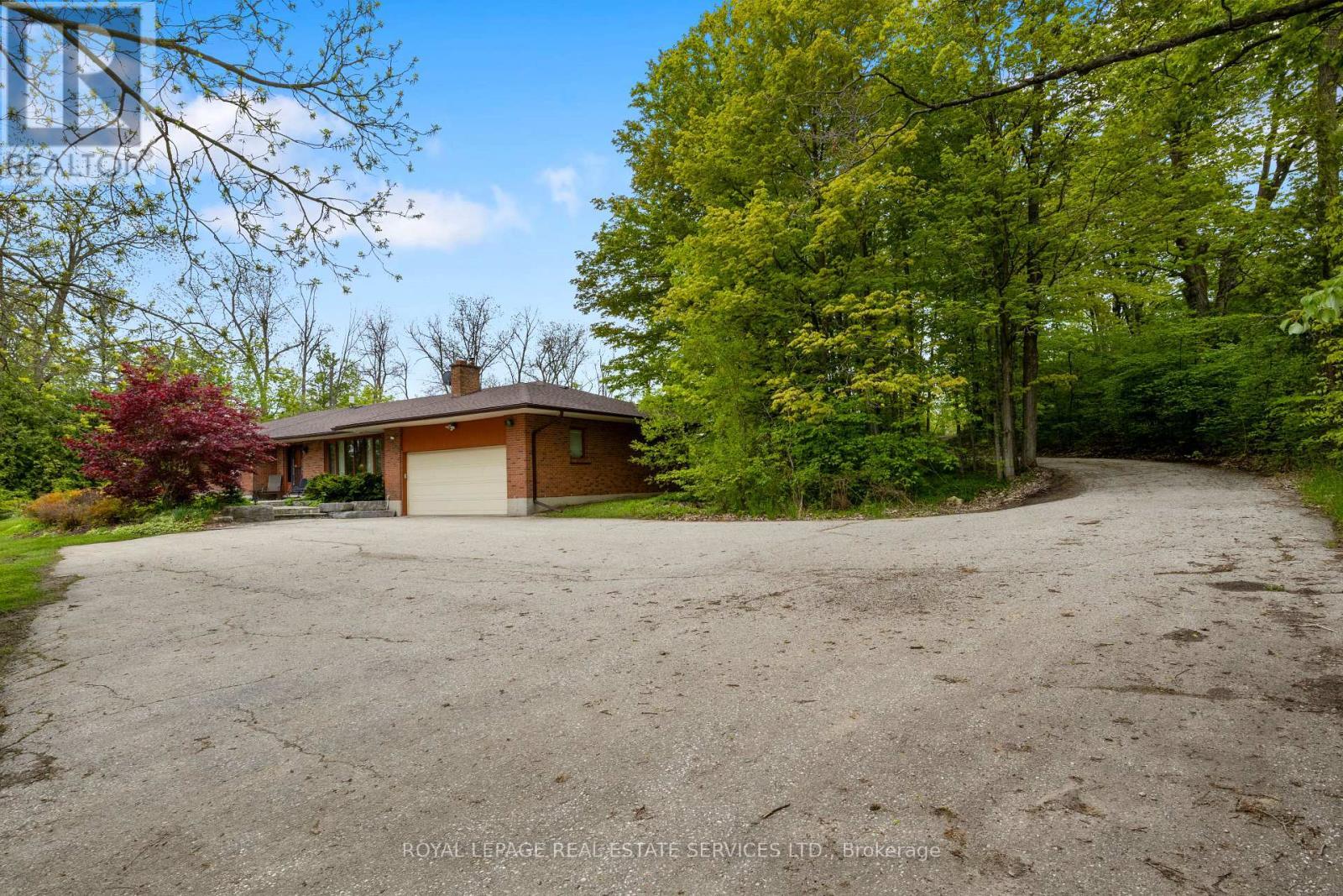 












4711 WATSON ROAD SOUTH ROAD S

,
Puslinch,




Ontario
N0B2J0

