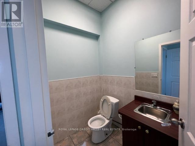 












202A - 1625 ALBION ROAD

,
Toronto,




Ontario
M9V5H8


