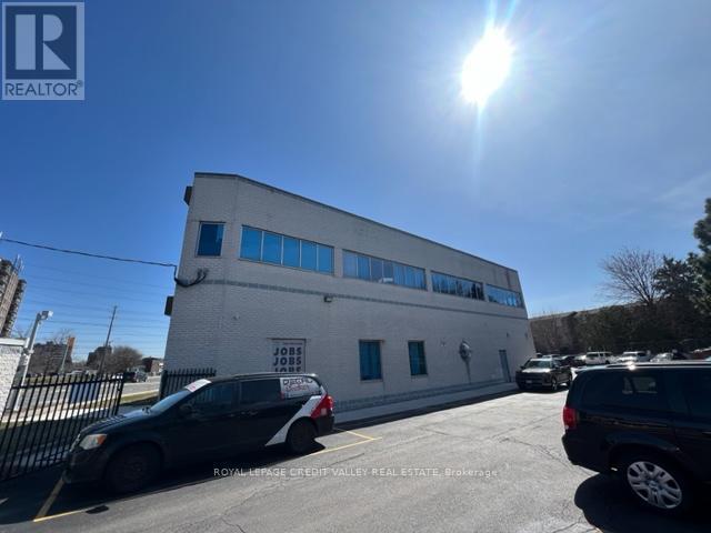 












202A - 1625 ALBION ROAD

,
Toronto,




Ontario
M9V5H8

