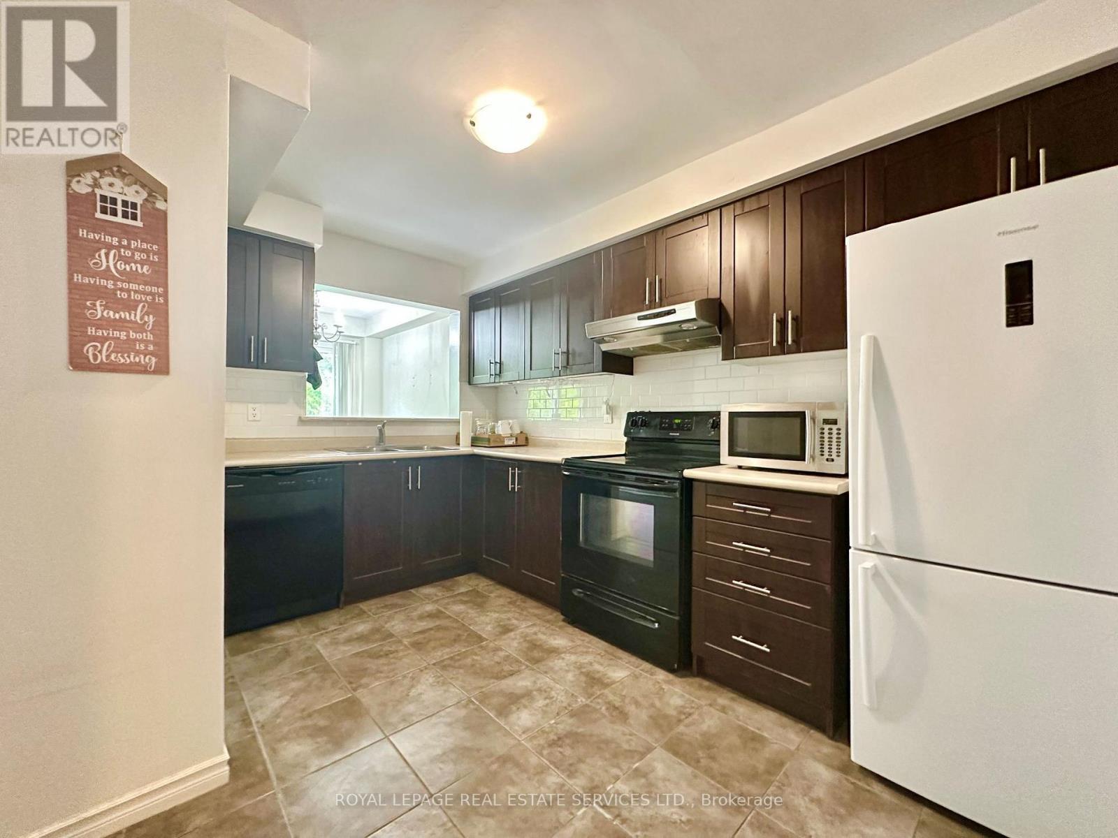 












39 - 4600 KIMBERMOUNT AVENUE

,
Mississauga,




Ontario
L5M6Z5

