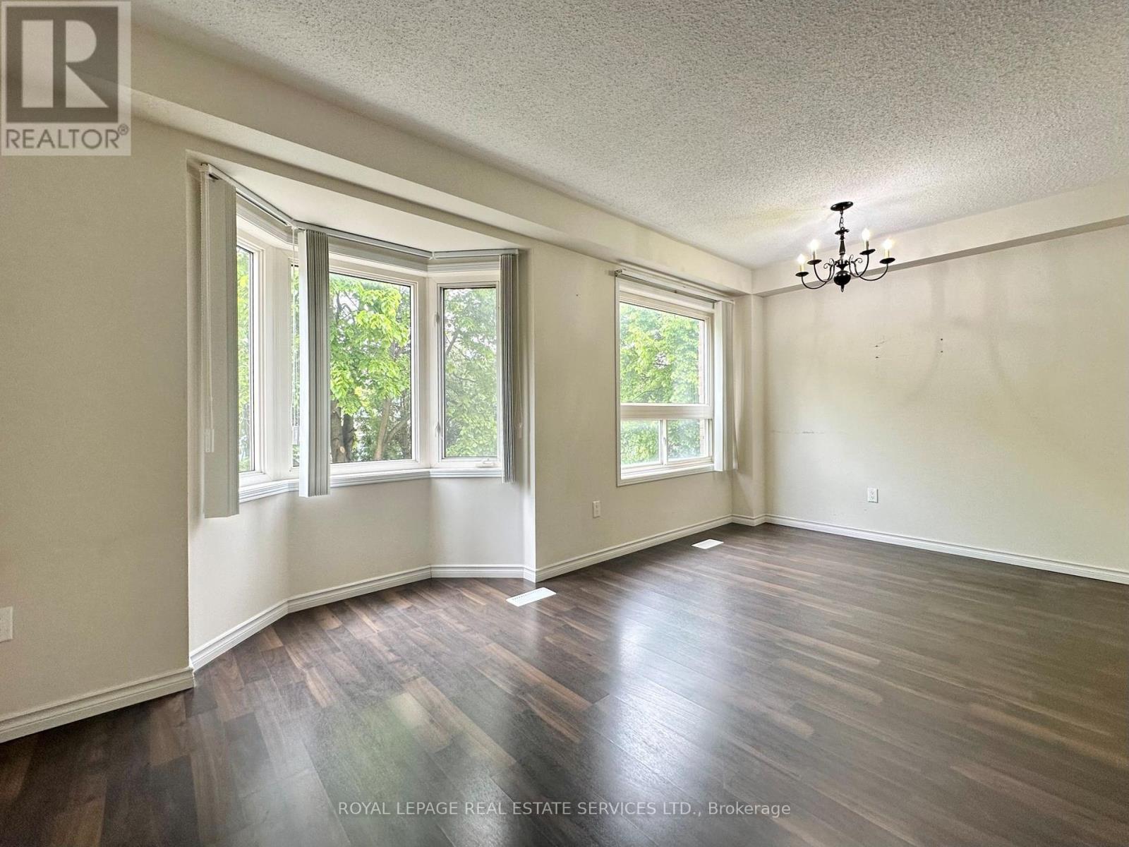 












39 - 4600 KIMBERMOUNT AVENUE

,
Mississauga,




Ontario
L5M6Z5

