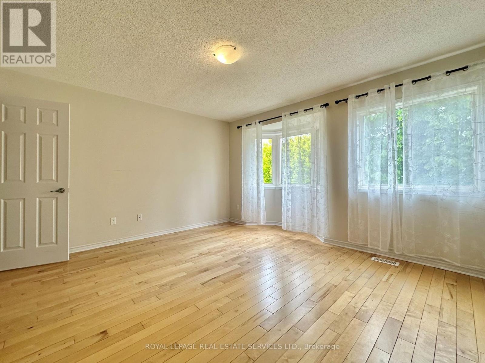 












39 - 4600 KIMBERMOUNT AVENUE

,
Mississauga,




Ontario
L5M6Z5

