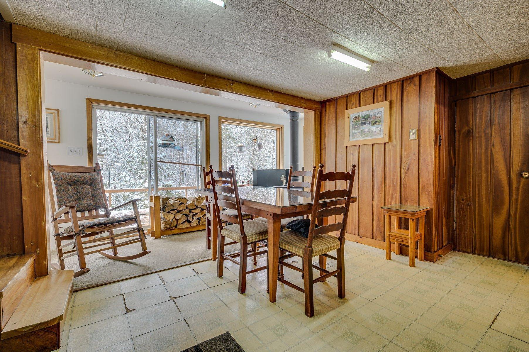 









2998


Ch. des Lacs

,
Mont-Blanc,




QC
J0T2G0


