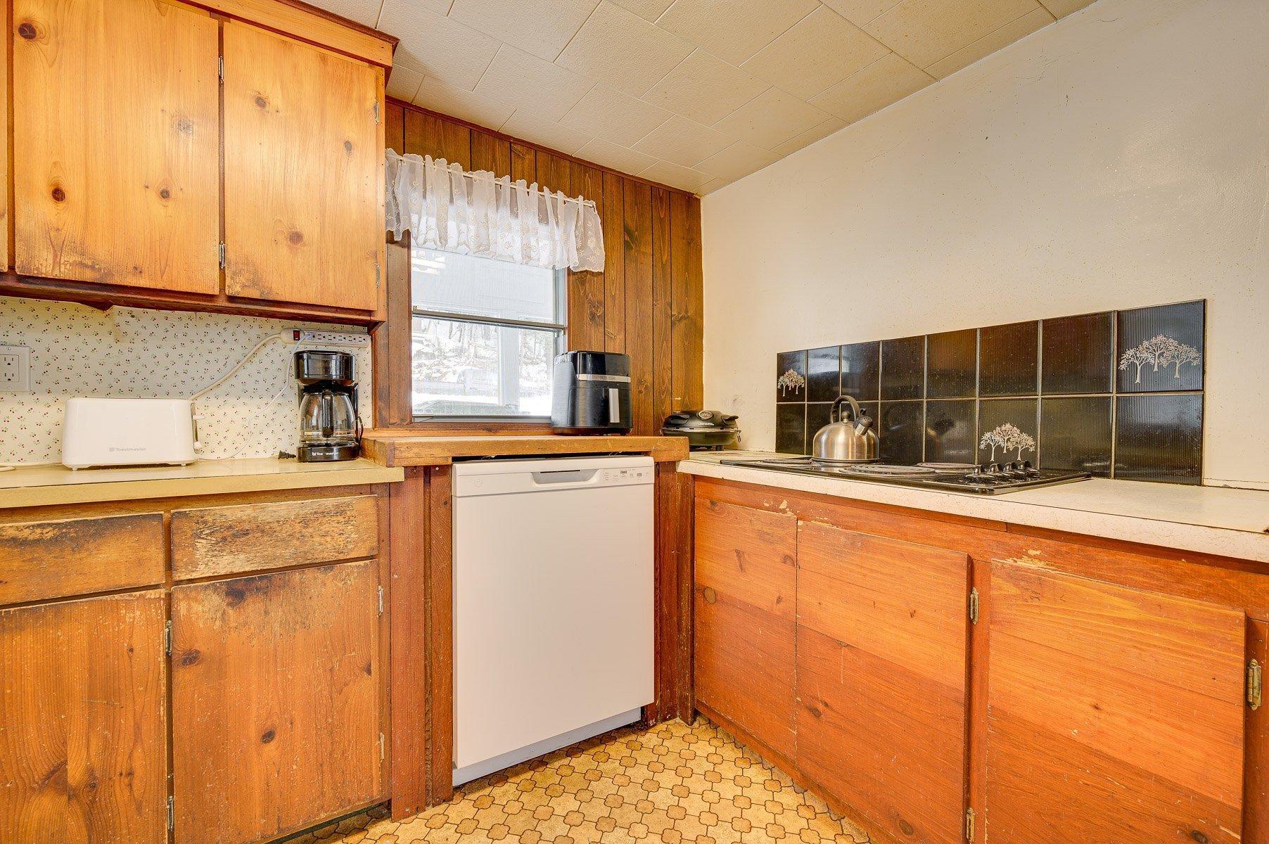 









2998


Ch. des Lacs

,
Mont-Blanc,




QC
J0T2G0

