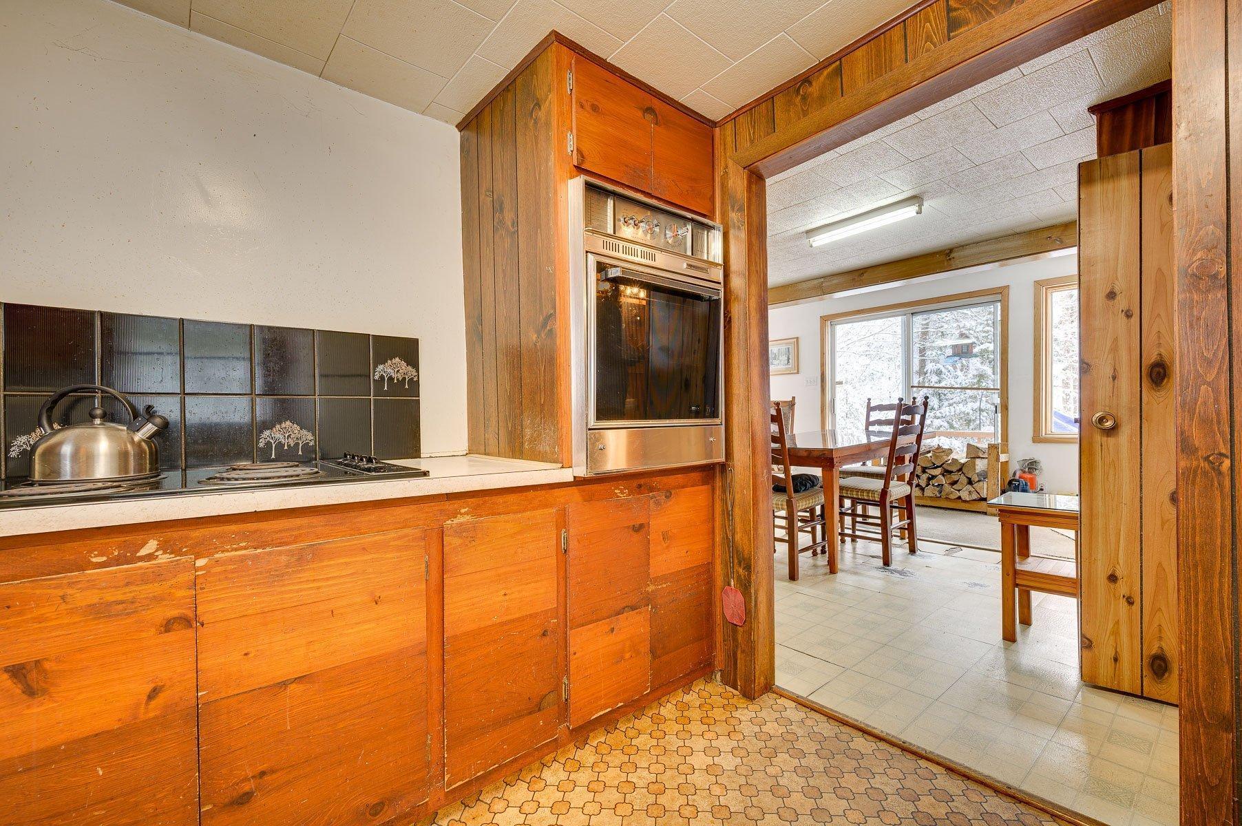 









2998


Ch. des Lacs

,
Mont-Blanc,




QC
J0T2G0

