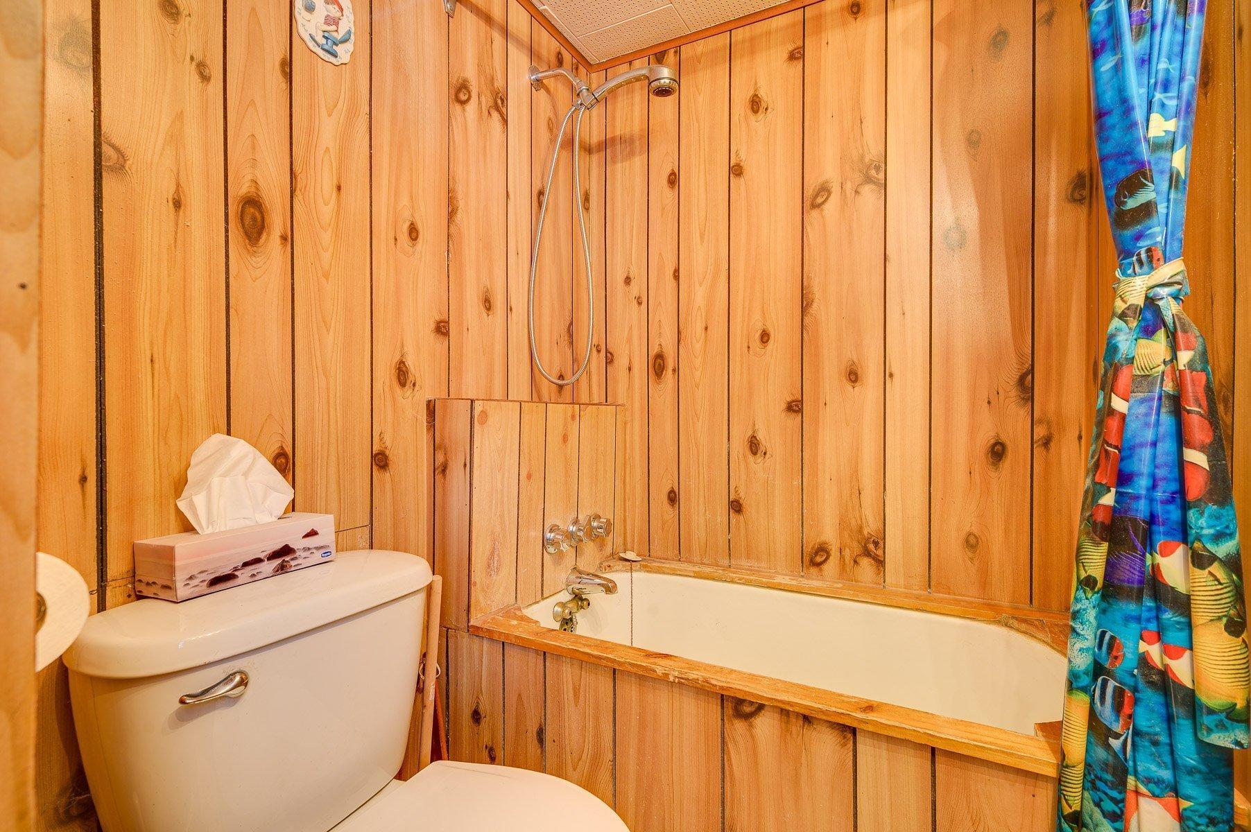 









2998


Ch. des Lacs

,
Mont-Blanc,




QC
J0T2G0

