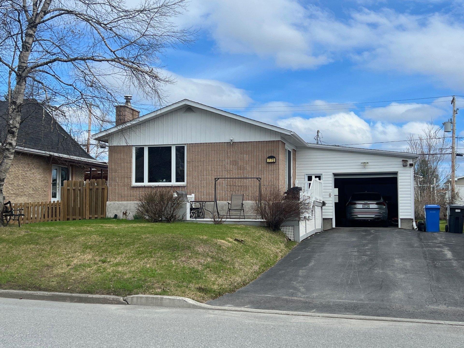 









775


6e Rue O.

,
Chibougamau,




QC
G8P2W4

