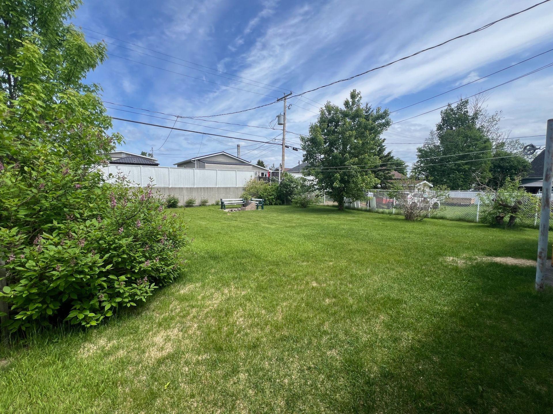 









775


6e Rue O.

,
Chibougamau,




QC
G8P2W4

