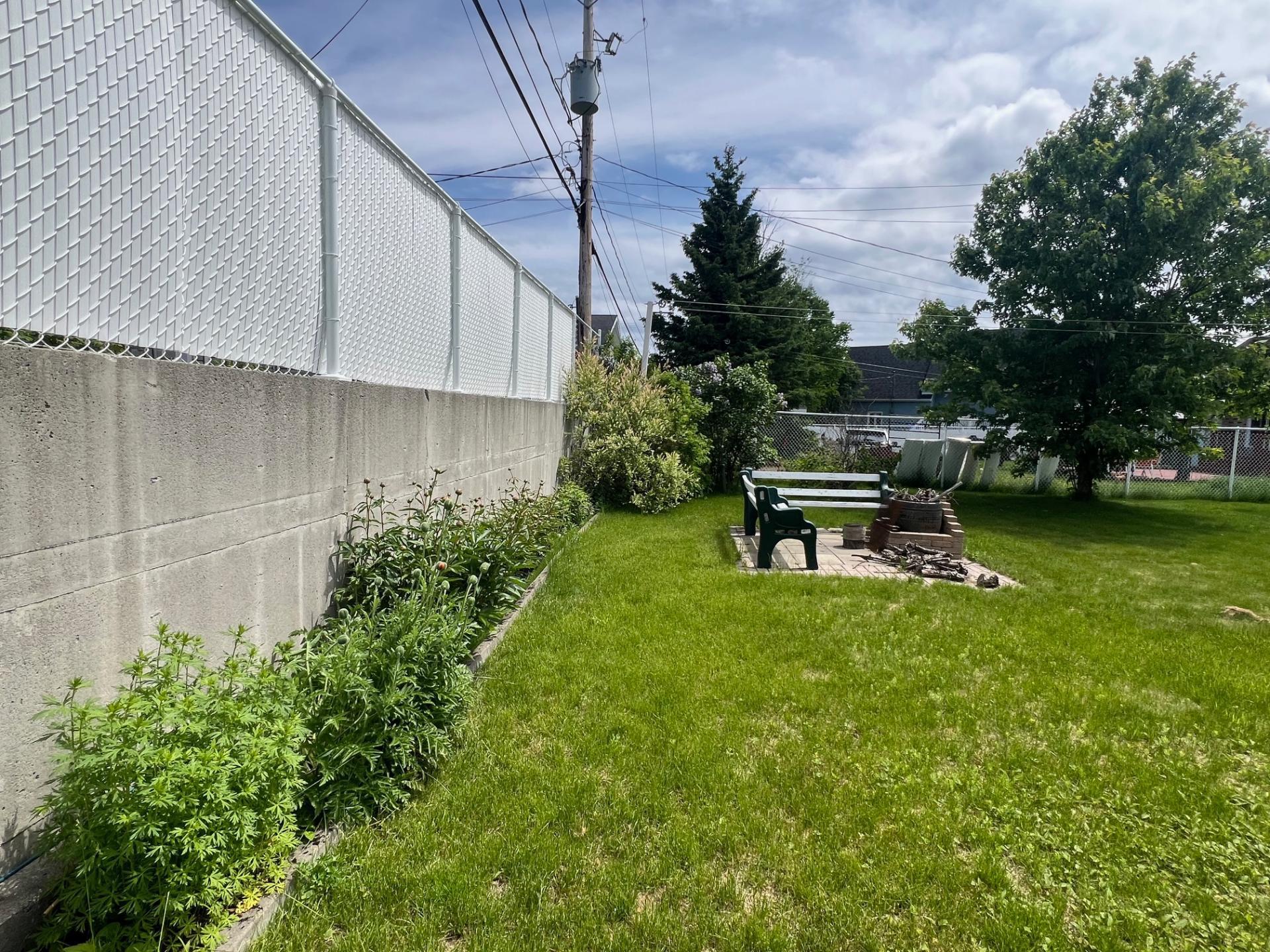 









775


6e Rue O.

,
Chibougamau,




QC
G8P2W4


