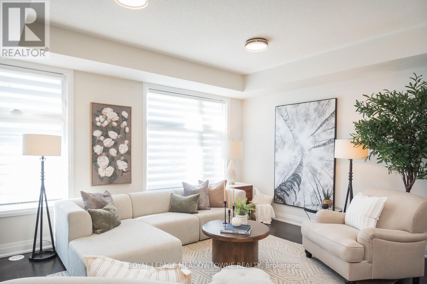 












2476 BADGER CRESCENT

,
Oakville,




Ontario
L6M5M1


