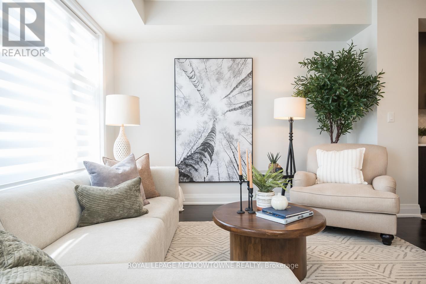 












2476 BADGER CRESCENT

,
Oakville,




Ontario
L6M5M1

