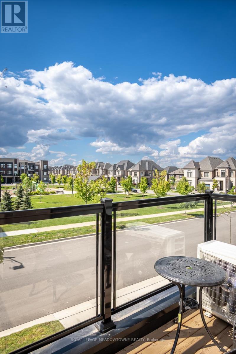 












2476 BADGER CRESCENT

,
Oakville,




Ontario
L6M5M1

