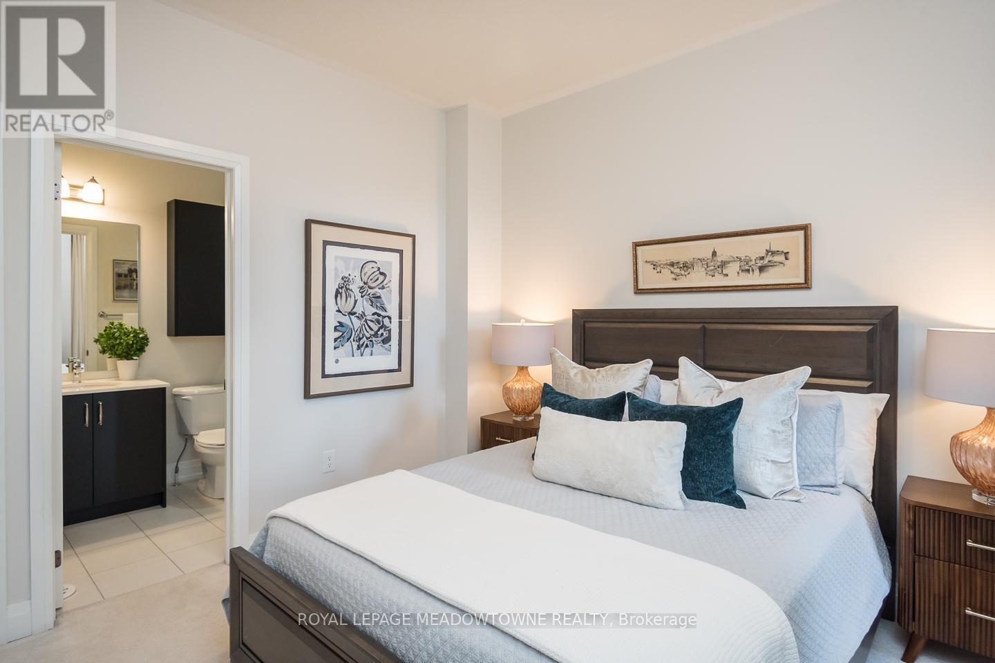 












2476 BADGER CRESCENT

,
Oakville,




Ontario
L6M5M1

