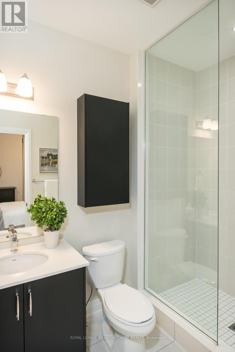 












2476 BADGER CRESCENT

,
Oakville,




Ontario
L6M5M1

