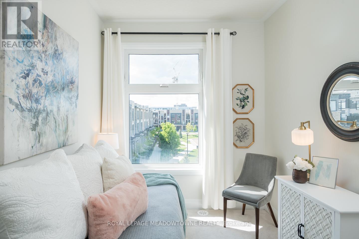 












2476 BADGER CRESCENT

,
Oakville,




Ontario
L6M5M1


