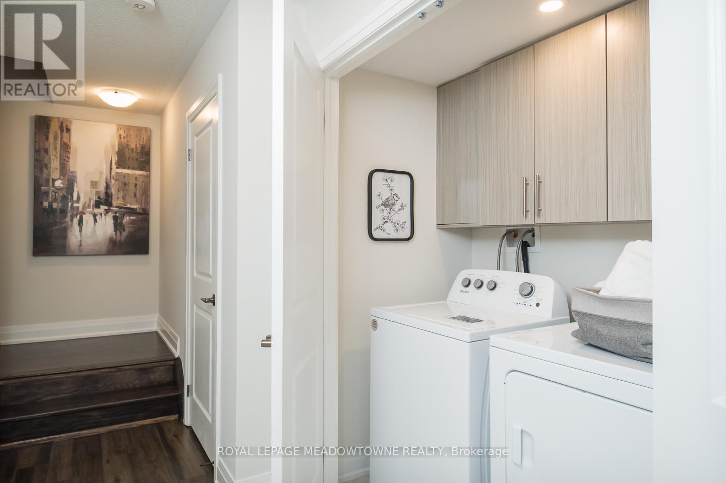 












2476 BADGER CRESCENT

,
Oakville,




Ontario
L6M5M1

