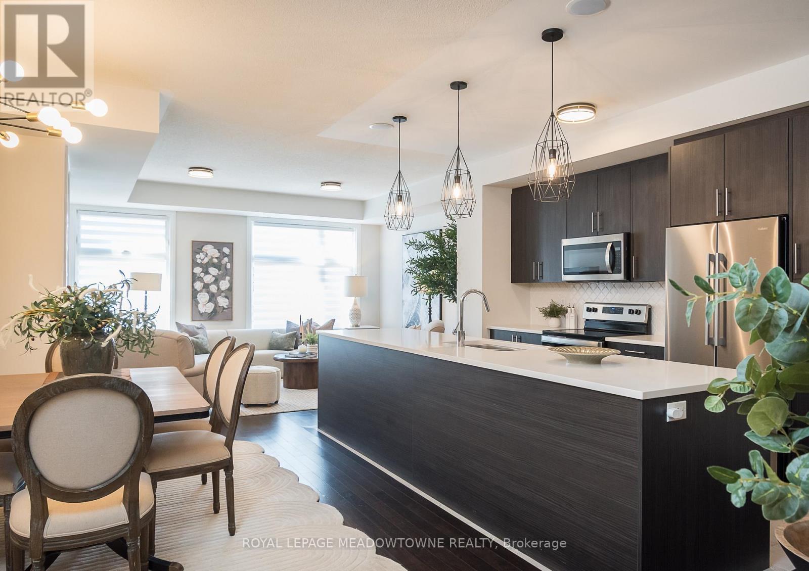 












2476 BADGER CRESCENT

,
Oakville,




Ontario
L6M5M1

