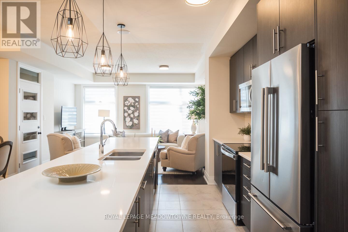 












2476 BADGER CRESCENT

,
Oakville,




Ontario
L6M5M1


