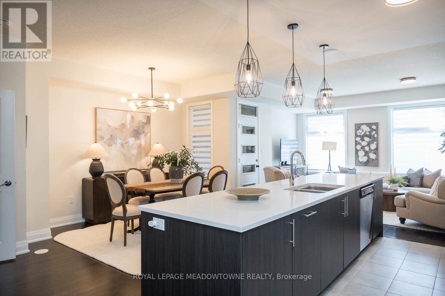 












2476 BADGER CRESCENT

,
Oakville,




Ontario
L6M5M1

