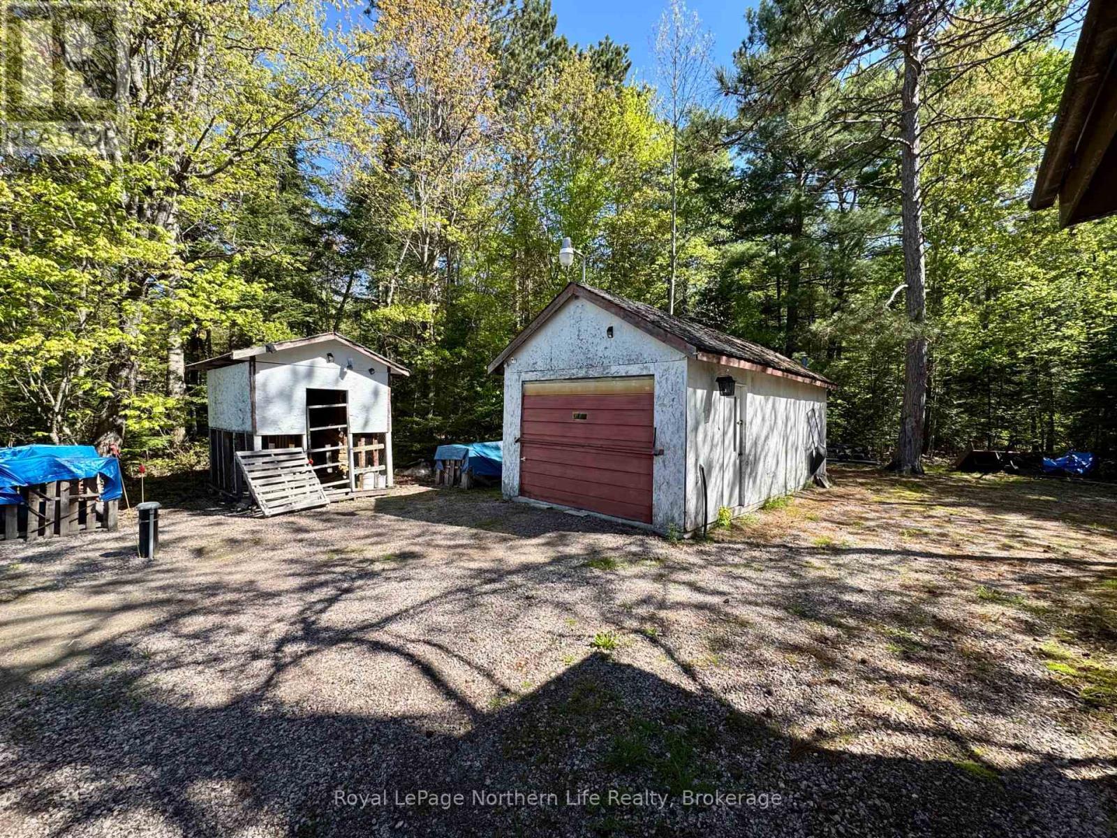 












304 LAKE NIPISSING RD ROAD

,
Nipissing,




Ontario
P0H1W0

