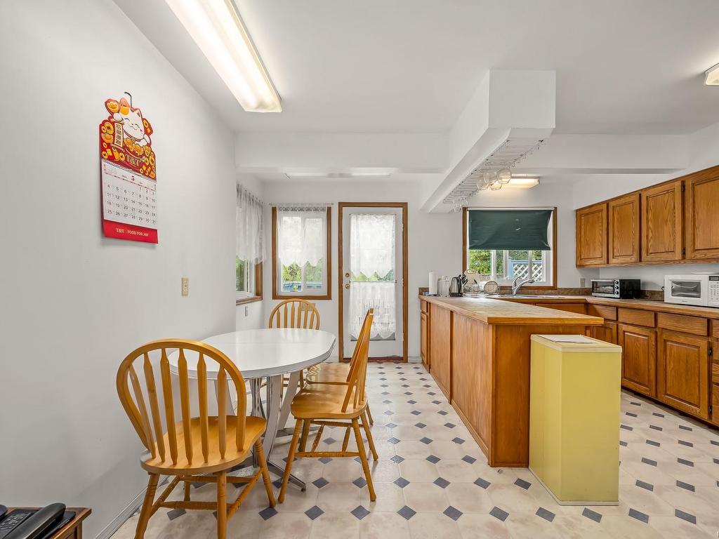 









1608


McLauchlin

Ave,
Courtenay,




BC
B9N 3V8

