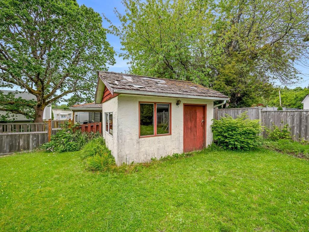 









1608


McLauchlin

Ave,
Courtenay,




BC
B9N 3V8

