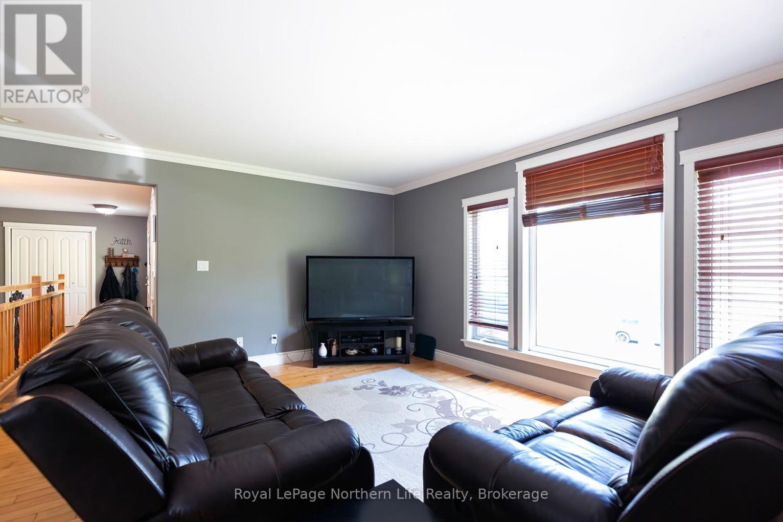 












31 ARBOUR ROAD

,
West Nipissing (Lavigne),




Ontario
P0H1R0

