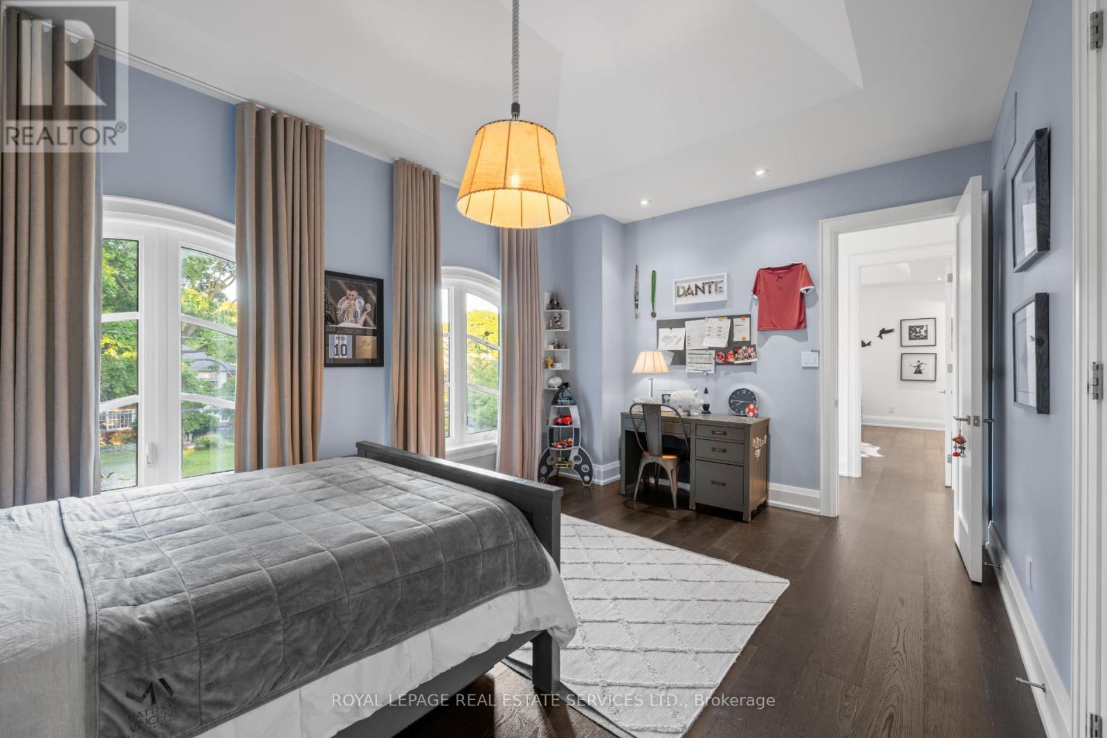 












22 BIRCHCROFT ROAD

,
Toronto,




Ontario
M9A2L4

