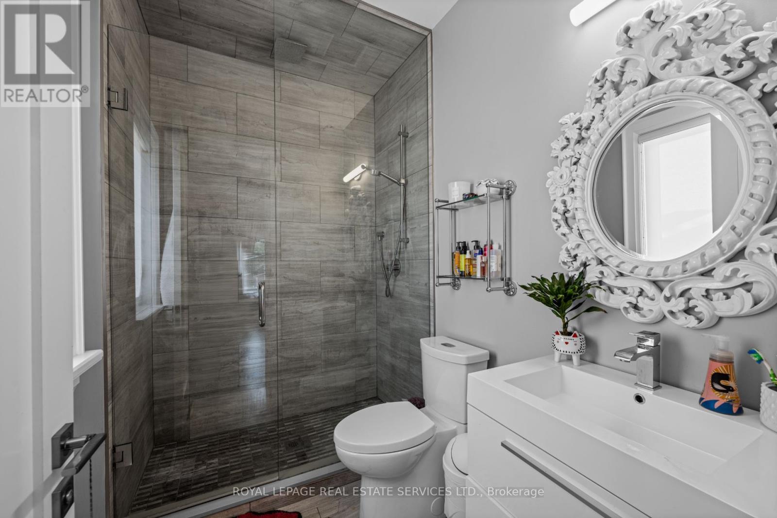 












22 BIRCHCROFT ROAD

,
Toronto,




Ontario
M9A2L4


