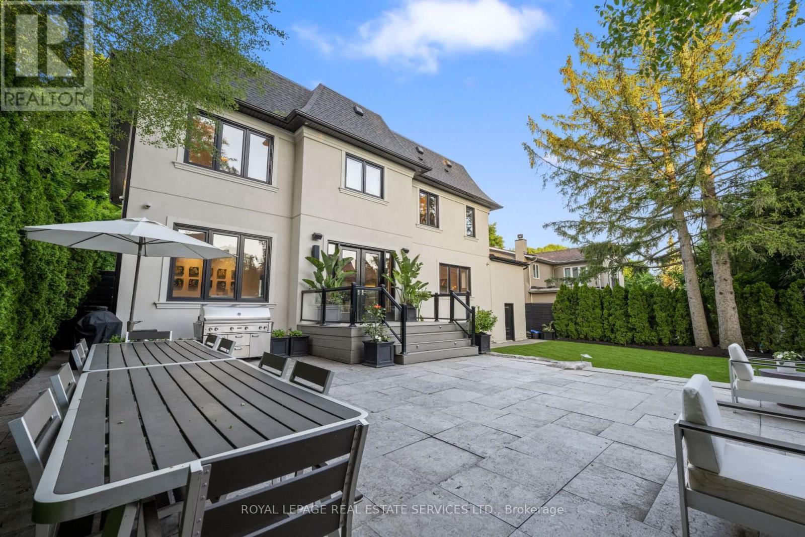 












22 BIRCHCROFT ROAD

,
Toronto,




Ontario
M9A2L4

