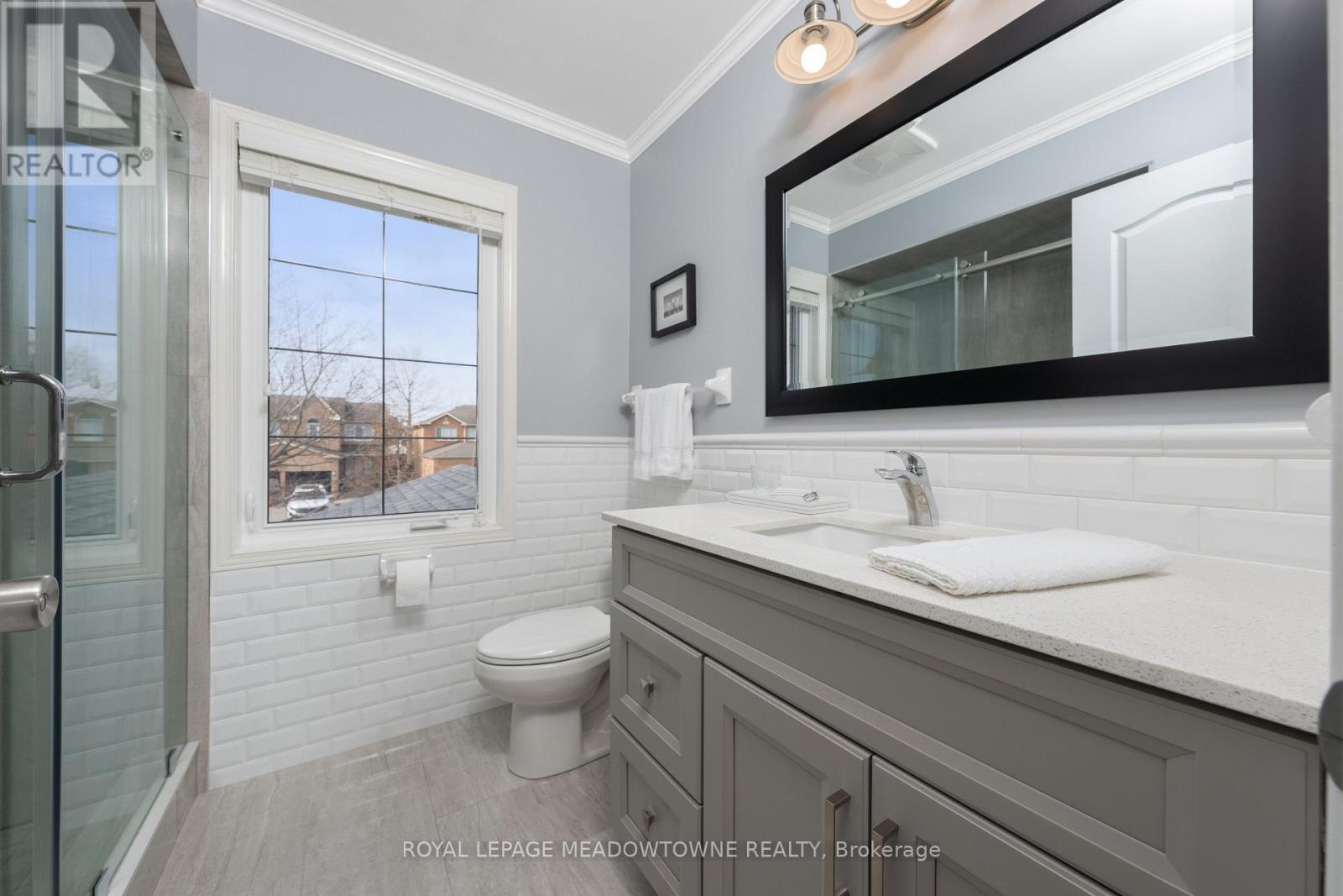 












62 HARLEY AVENUE

,
Halton Hills,




Ontario
L7G5R9

