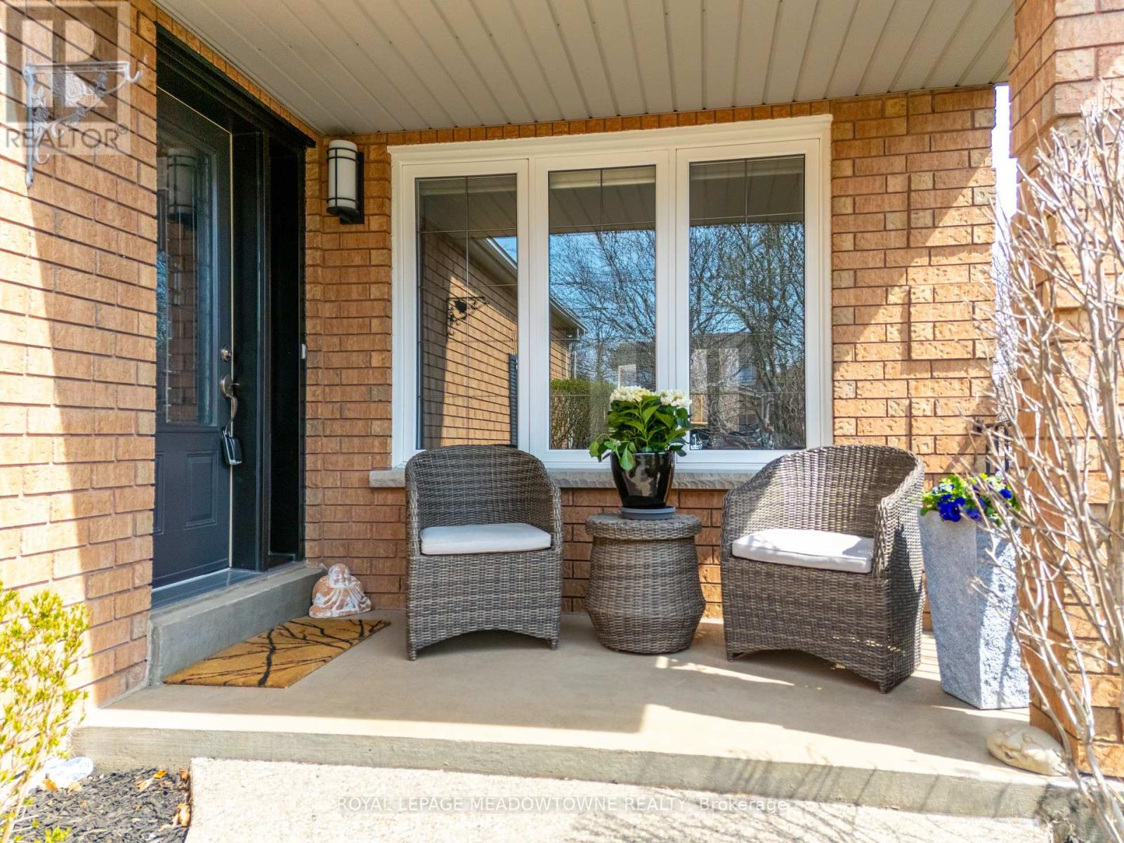 












62 HARLEY AVENUE

,
Halton Hills,




Ontario
L7G5R9

