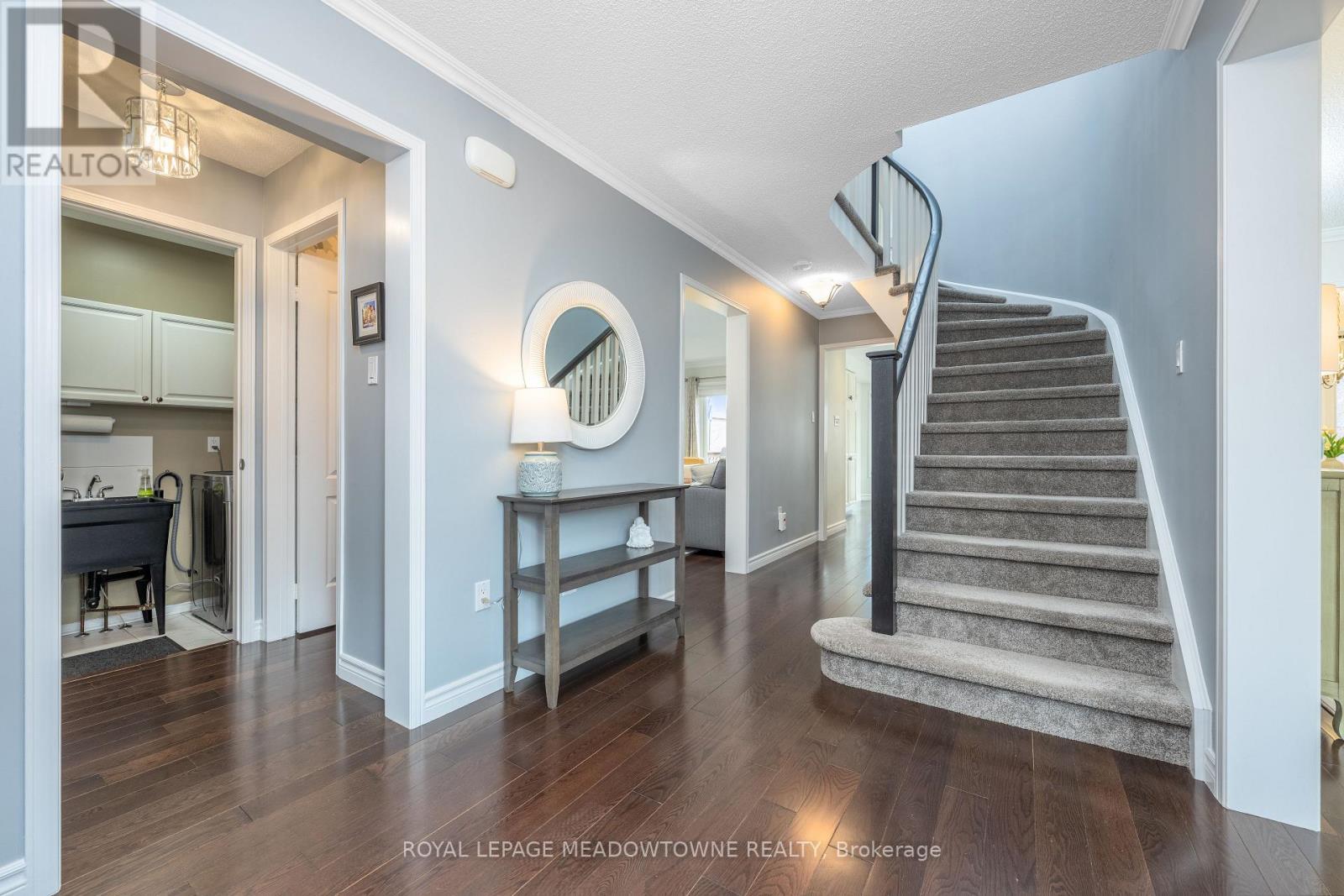 












62 HARLEY AVENUE

,
Halton Hills,




Ontario
L7G5R9

