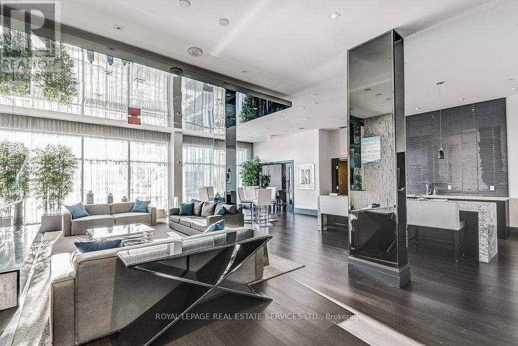 












701 - 55 SPEERS ROAD

,
Oakville,




Ontario
L6K0H9

