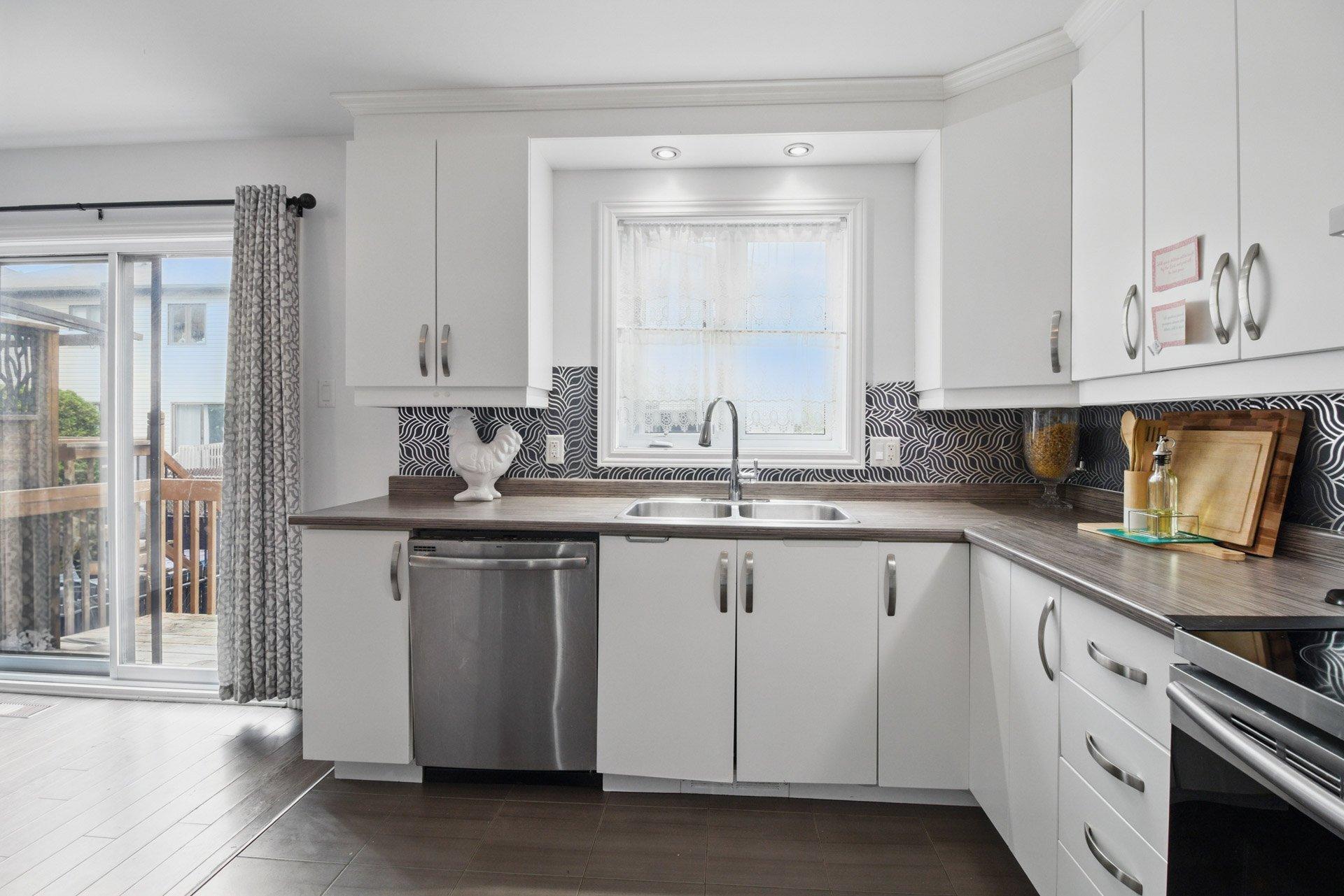 









353


Rue Jeannine-Grégoire-Ross

,
Gatineau (Gatineau),




QC
J8P0C9

