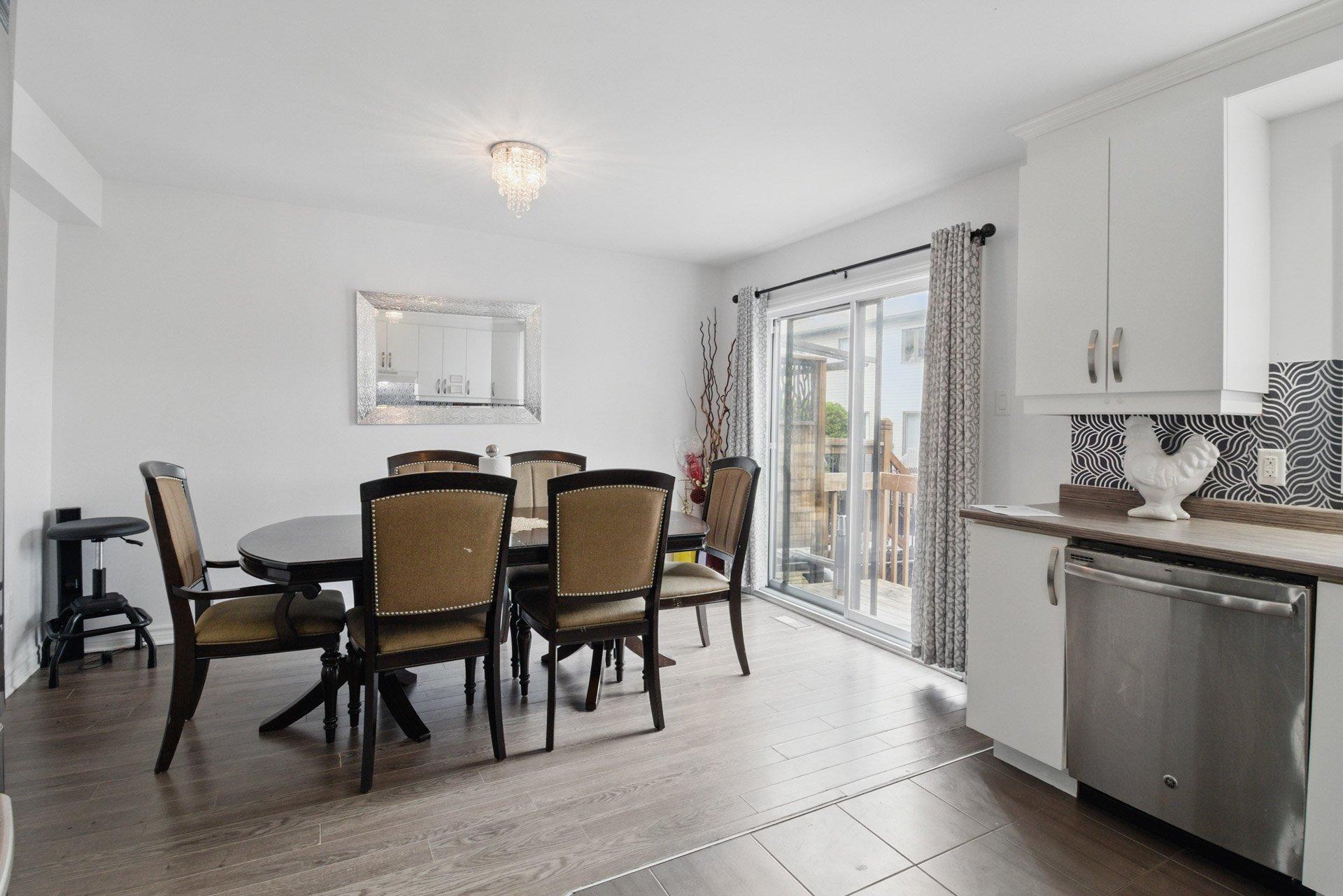 









353


Rue Jeannine-Grégoire-Ross

,
Gatineau (Gatineau),




QC
J8P0C9

