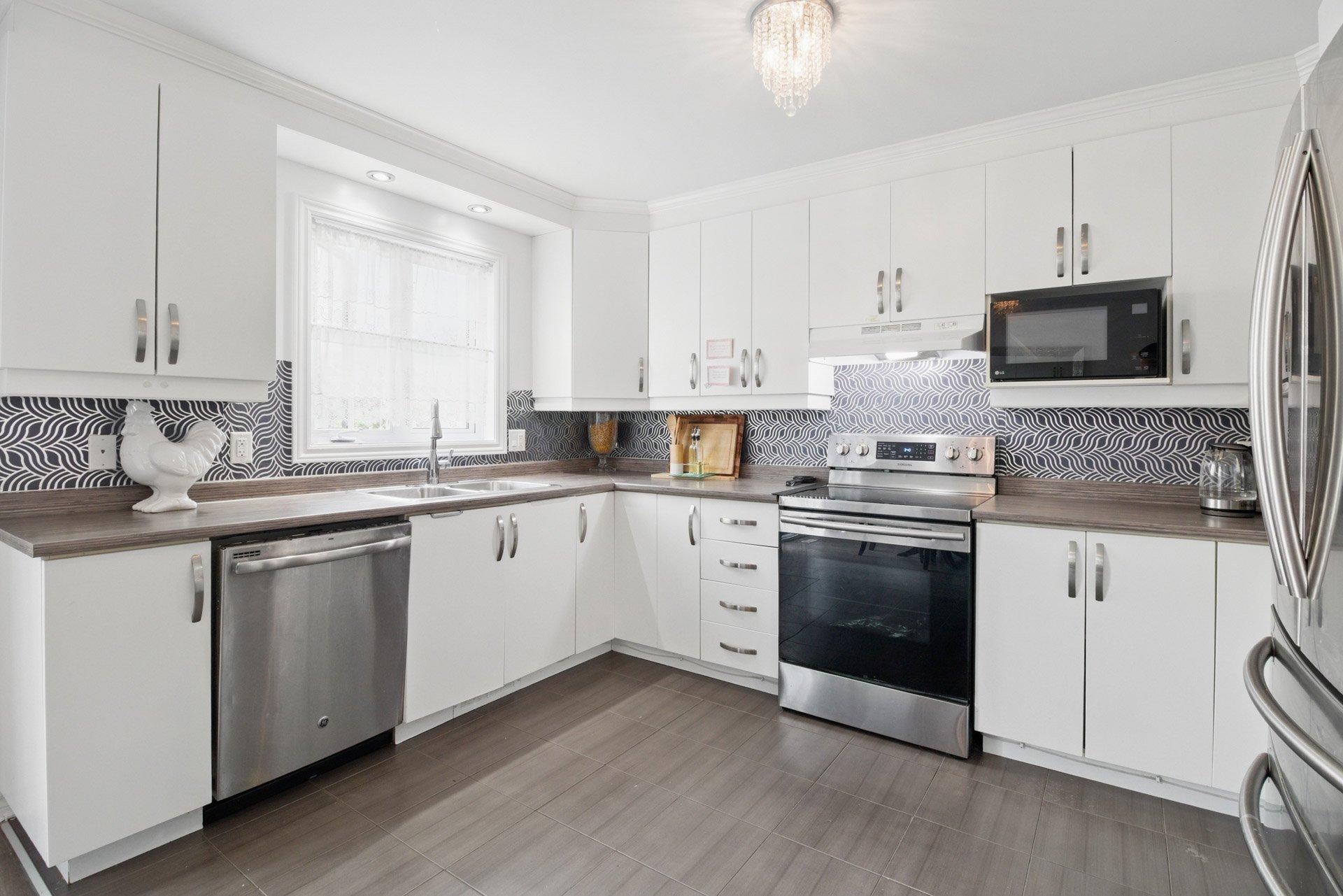 









353


Rue Jeannine-Grégoire-Ross

,
Gatineau (Gatineau),




QC
J8P0C9

