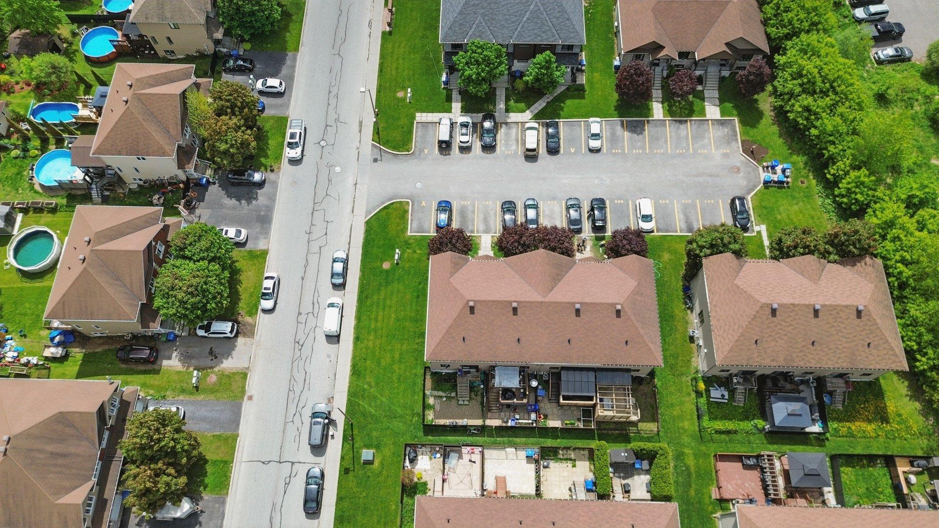 









353


Rue Jeannine-Grégoire-Ross

,
Gatineau (Gatineau),




QC
J8P0C9

