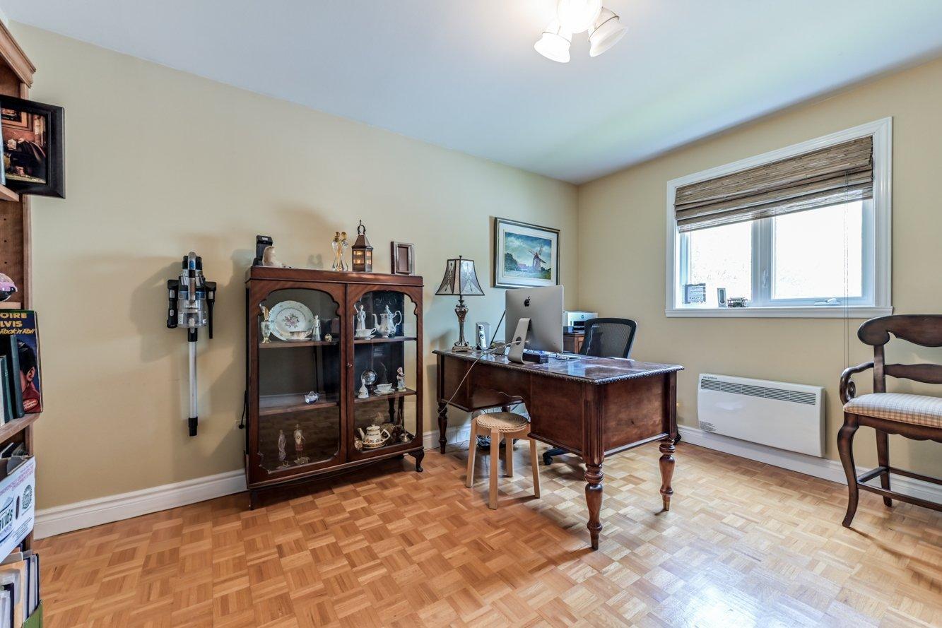 









1873


Rue De Lanaudière

,
Sainte-Julie,




QC
J3E1A3

