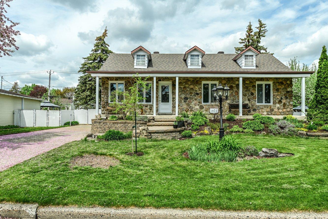 









1873


Rue De Lanaudière

,
Sainte-Julie,




QC
J3E1A3

