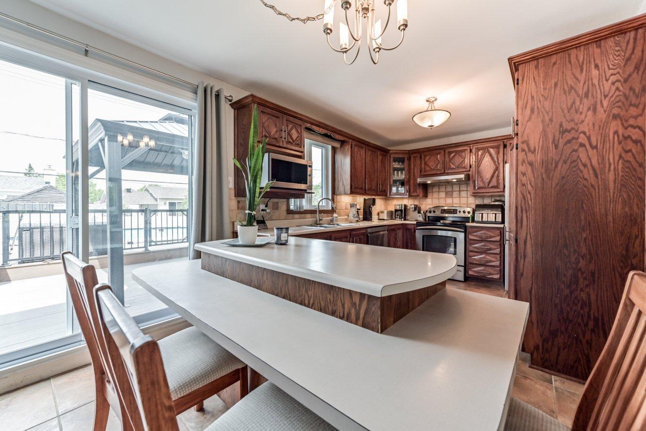 









1873


Rue De Lanaudière

,
Sainte-Julie,




QC
J3E1A3

