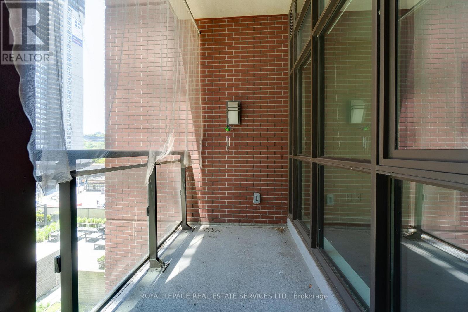 












611 - 112 KING STREET E

,
Hamilton,




Ontario
L9G3V8

